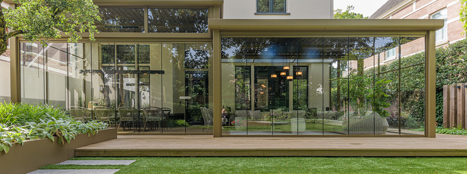 Veranda met harmonicadeur 