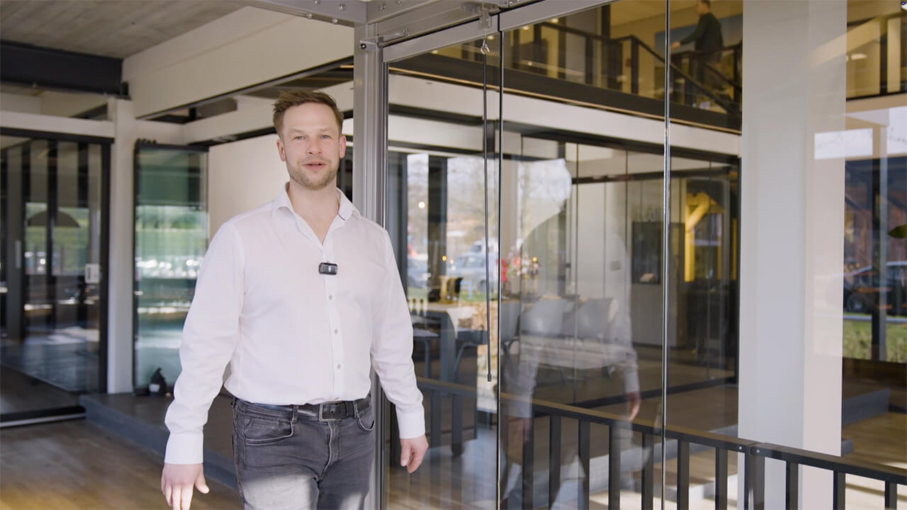 metalura-balkonbeglazing-schuif-draaisysteem-bedienen