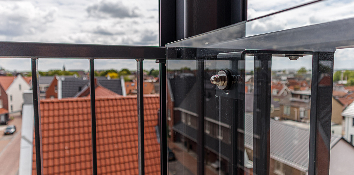 luchthaven Het beste Jabeth Wilson Glazen Windscherm Balkon | Metalura Balkonbeglazing