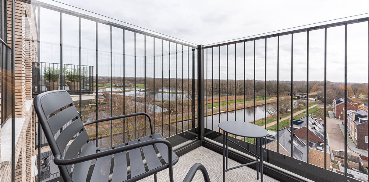 luchthaven Het beste Jabeth Wilson Glazen Windscherm Balkon | Metalura Balkonbeglazing