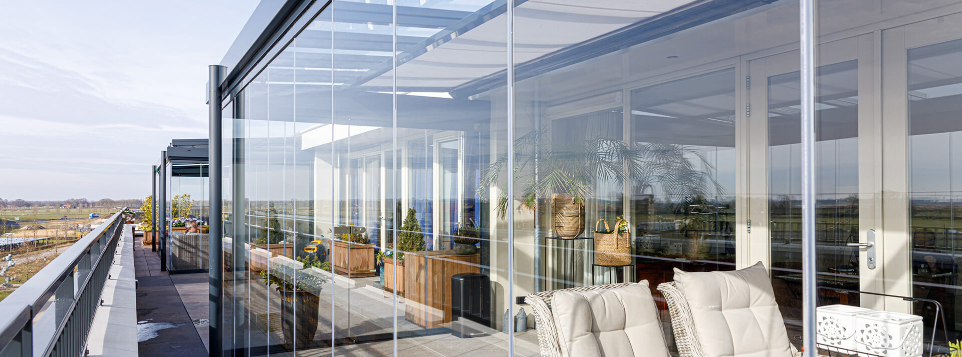 balkonbeglazing-tuinkamer-op-balkon-metalura-03-1920x713x1