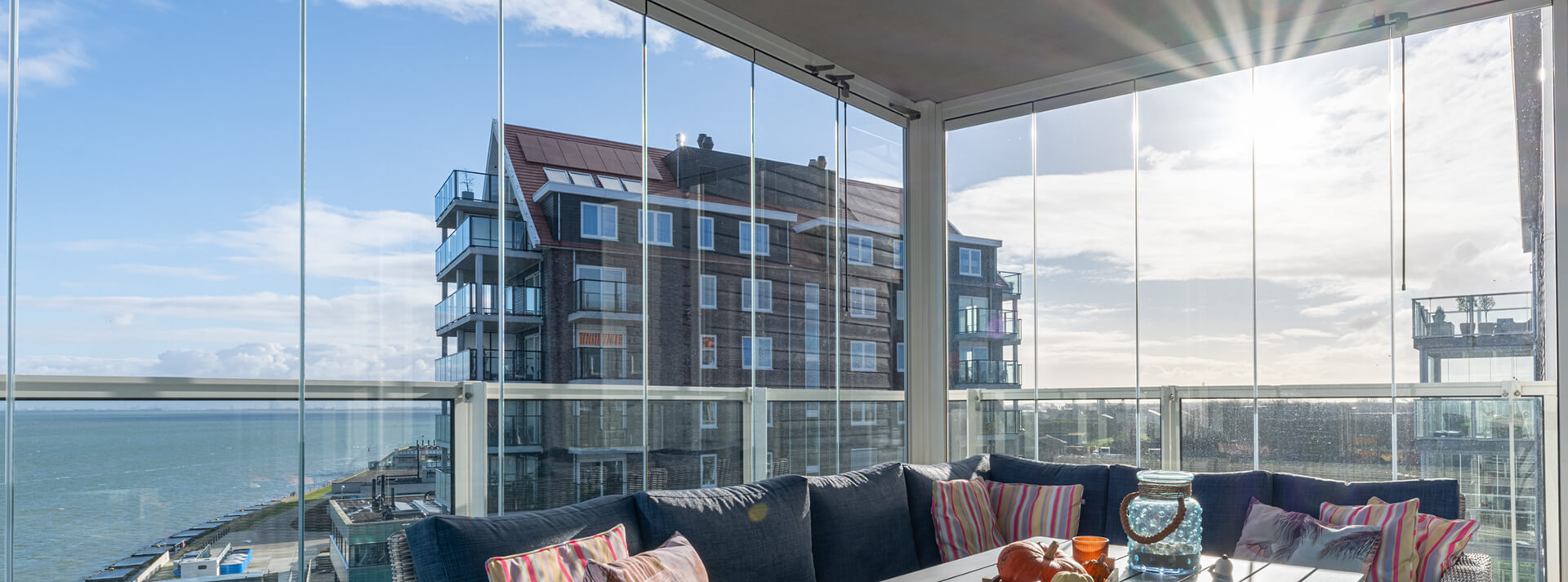 balkon dichtgemaakt met glas - Metalura