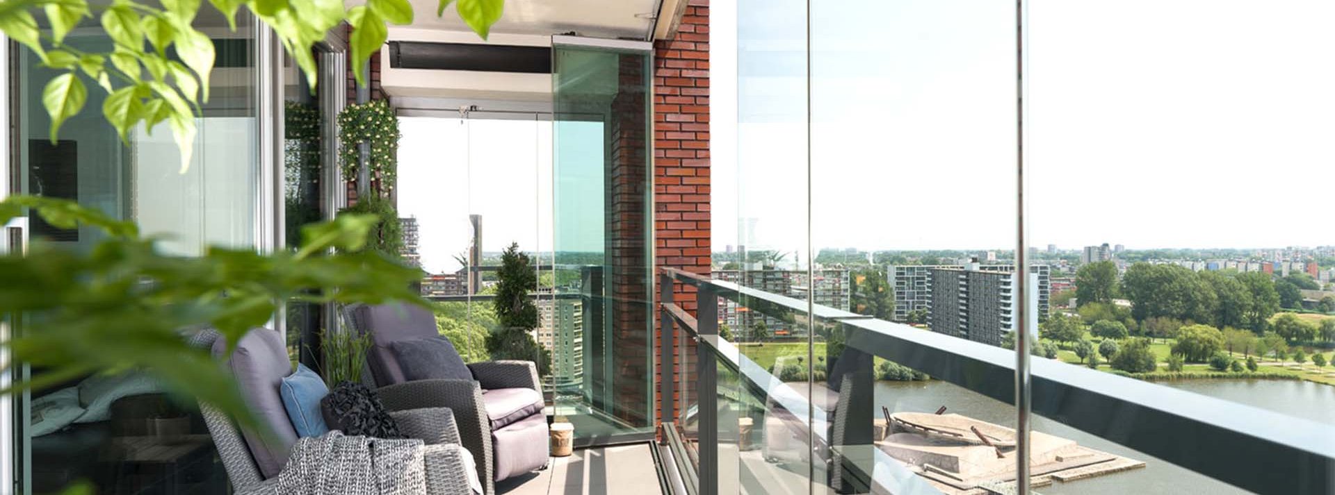 Balkon afschermen met glas - Metalura