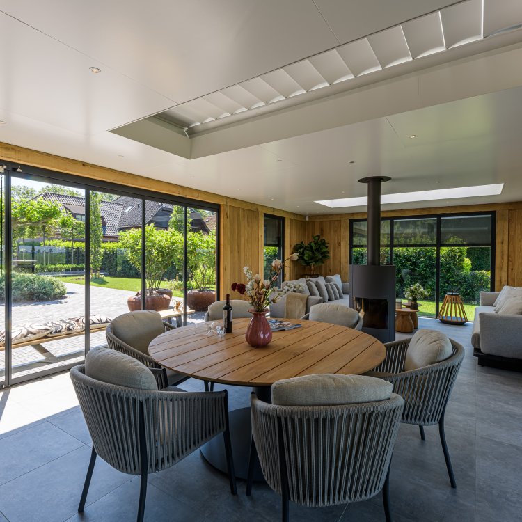 luxe serre met kachel van binnen