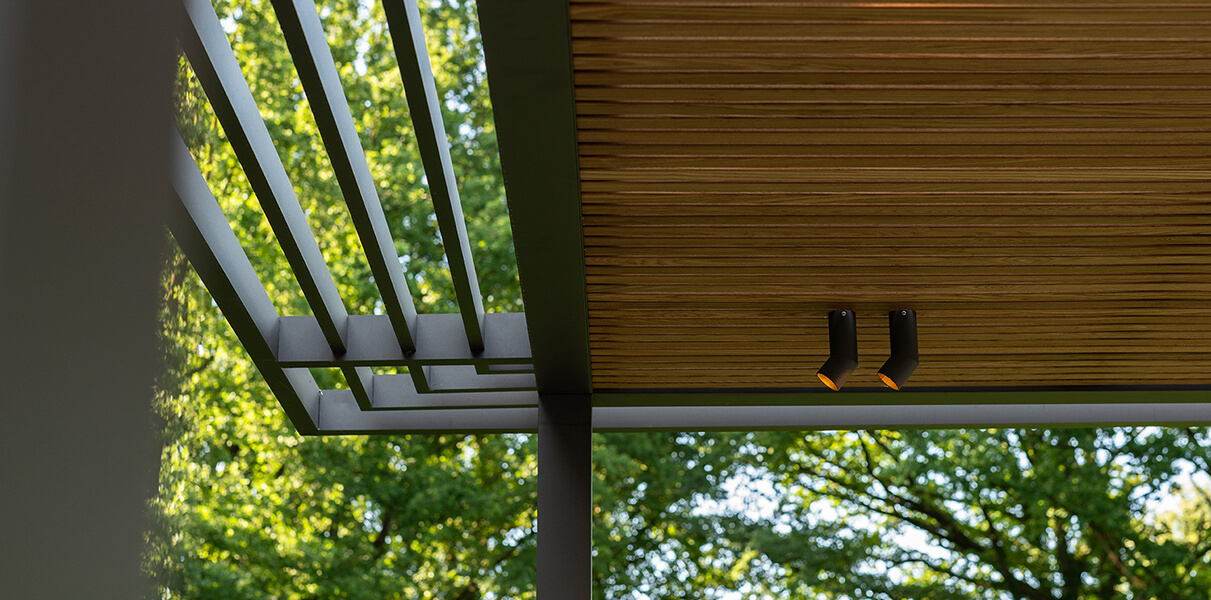floren-lamellenoverkapping-sq-series-geïntegreerde-verlichting-metalura