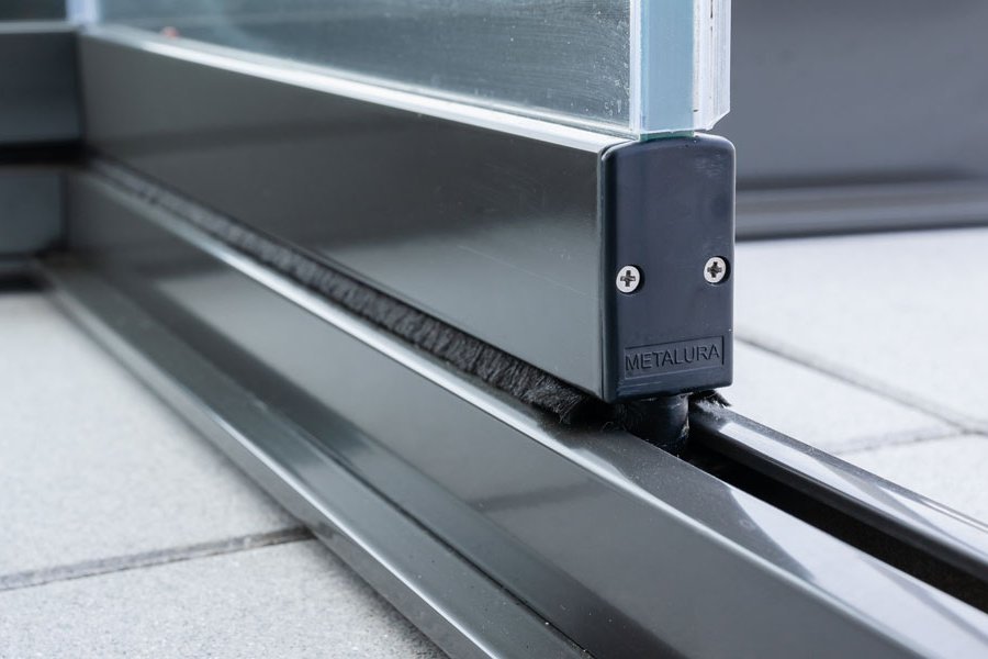Gesegmenteerd glas van een glazen harmonicadeur