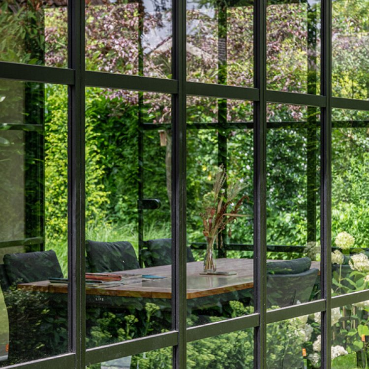 Glazen-wandsystemen-draaivouw-steelart-historie-metalura