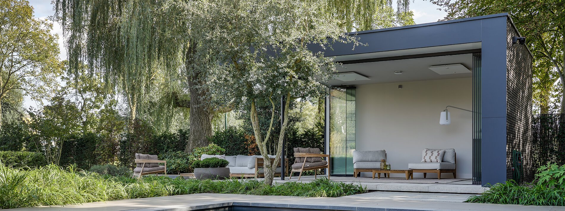 glazen-wandsystemen-poolhouse-rotterdam-metalura-hero