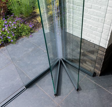 oplossingen-tuin-glazen-draai-vouwsysteem-metalura