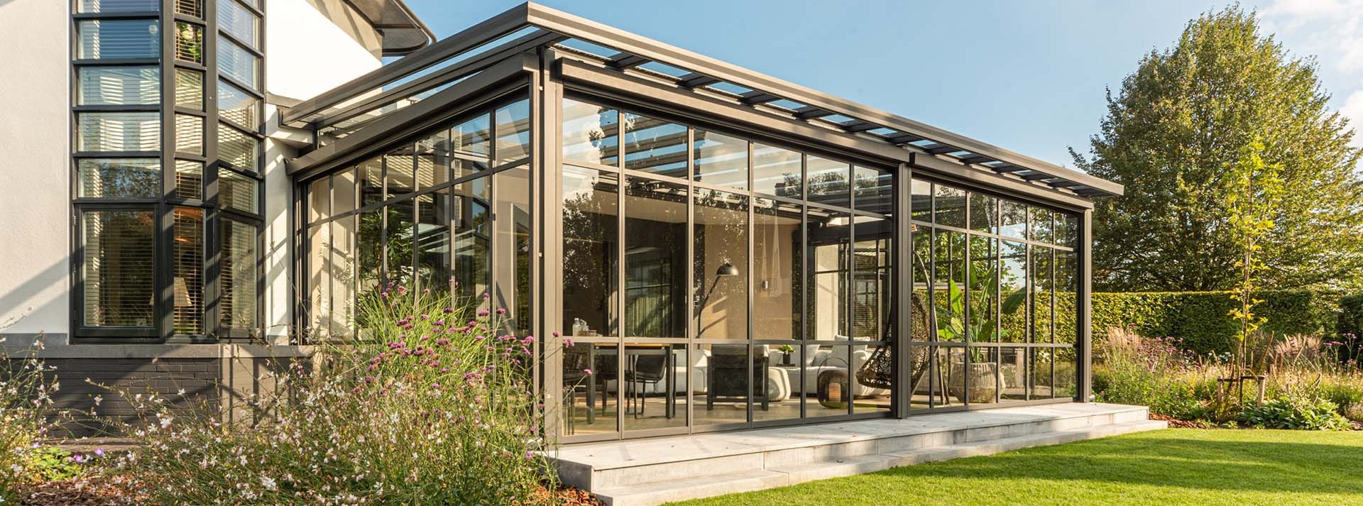 Luxe van Metalura in Glassystemen